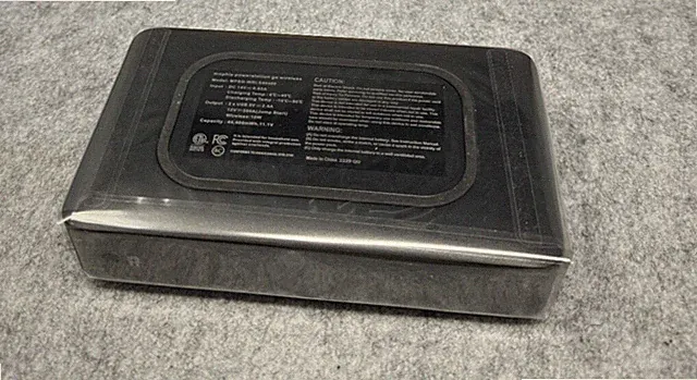 MOPHIE POWERSTATION GO WIRELESS CHARGING CAR JUMP STARTER [BLACK]